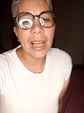 Snapshot of luz_bella chatting on January 2025 10:41:02 AM luz bella online show from January 2025 10:41:02 AM