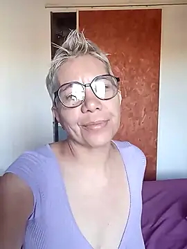 Snapshot of luz_bella chatting on January 2025 10:59:02 AM luz bella online show from January 2025 10:59:02 AM