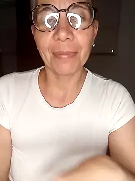 Snapshot of luz_bella chatting on December 2024 02:33:01 AM luz bella online show from December 2024 02:33:01 AM