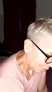 Snapshot of luz_bella chatting on December 2024 02:27:01 AM luz bella online show from December 2024 02:27:01 AM