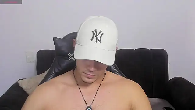 Iamdylan777 online show from April 2026 03:24:02 PM