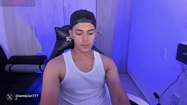 Iamdylan777 online show from February 2025 10:38:02 PM