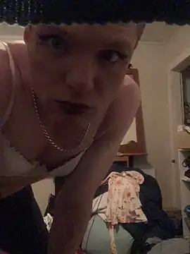 sum1betterthanmost online show from May 2026 11:14:01 PM