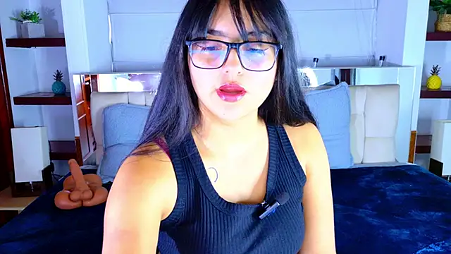 scarlleth  online show from November 2025 12:05:02 PM