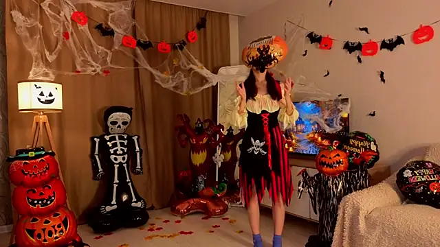 BettyBrowni online show from October 2025 04:28:02 PM