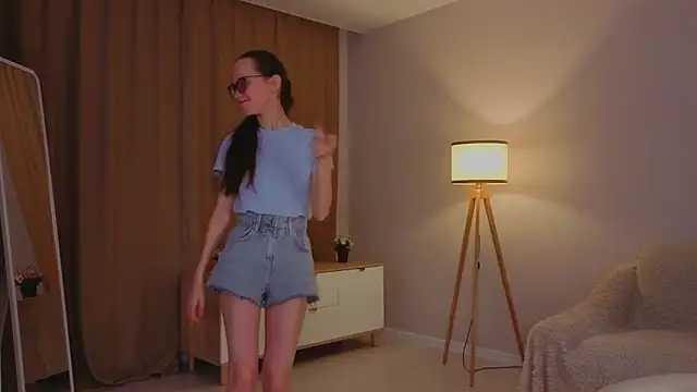 BettyBrowni online show from March 2026 04:14:02 PM