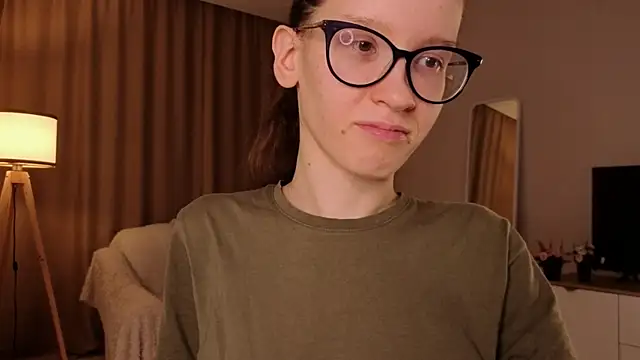 BettyBrowni online show from April 2026 09:39:33 PM