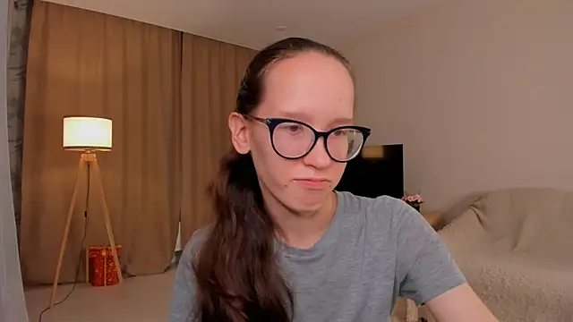 BettyBrowni online show from September 2025 04:03:01 PM