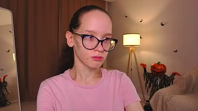 BettyBrowni online show from November 2025 04:08:01 PM