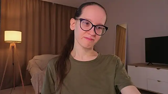 BettyBrowni online show from June 2026 04:08:01 PM