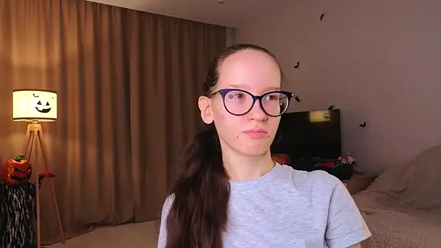 BettyBrowni online show from November 2025 04:12:02 PM