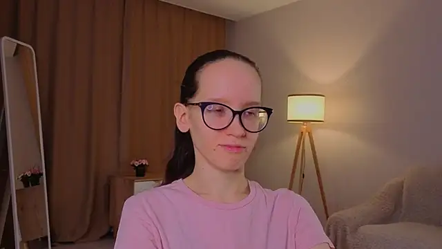 BettyBrowni online show from March 2026 04:12:01 PM