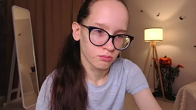 BettyBrowni online show from December 2025 04:06:02 PM