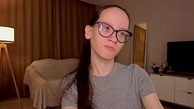 BettyBrowni online show from April 2026 04:11:02 PM