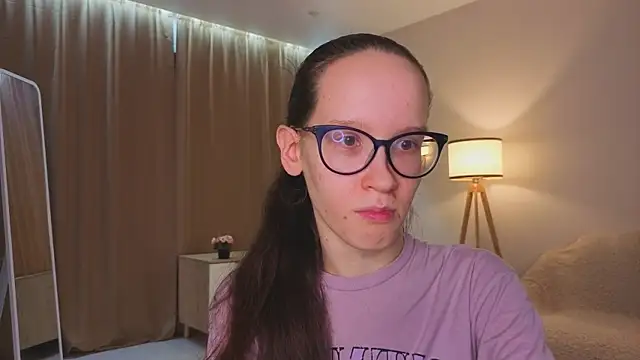 BettyBrowni online show from December 2025 04:09:01 PM