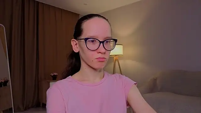 BettyBrowni online show from April 2026 04:13:02 PM