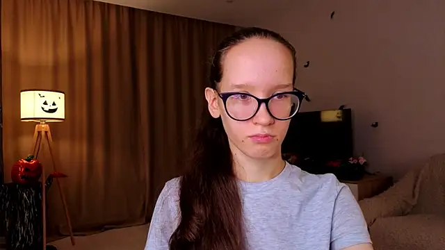 BettyBrowni online show from November 2025 04:10:01 PM