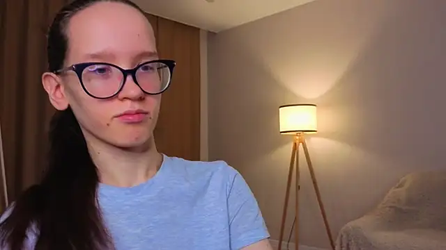 BettyBrowni online show from January 2026 04:12:01 PM