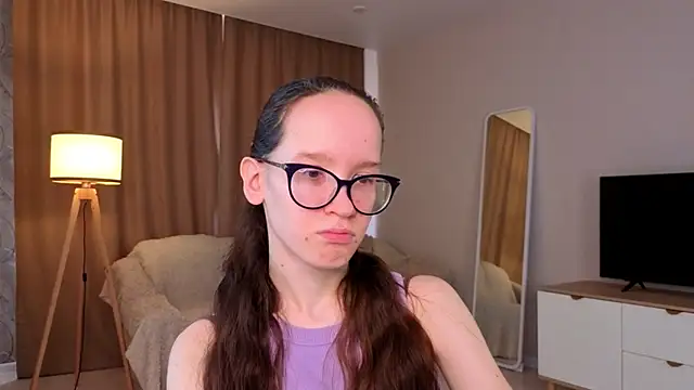 BettyBrowni online show from June 2026 04:07:02 PM
