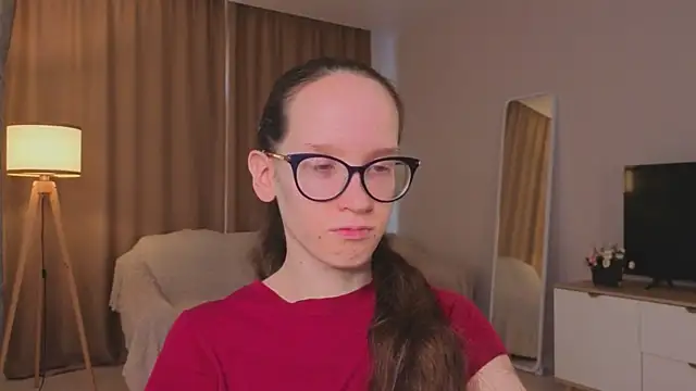 BettyBrowni online show from June 2026 04:07:01 PM