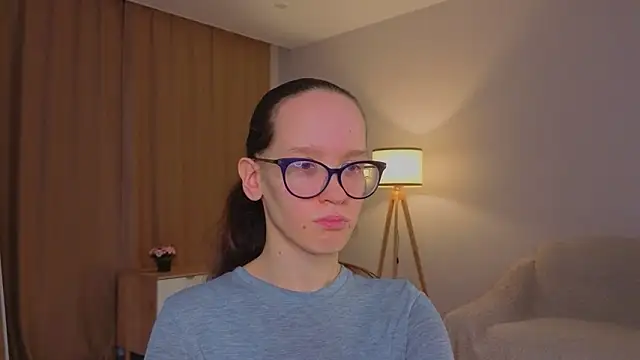 BettyBrowni online show from March 2026 04:03:02 PM