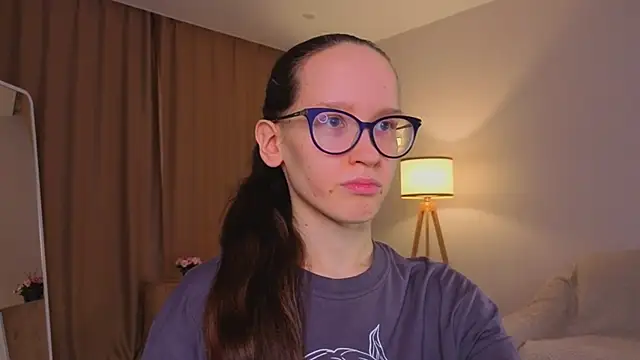 BettyBrowni online show from March 2026 04:11:01 PM