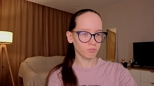 BettyBrowni online show from April 2026 04:10:01 PM