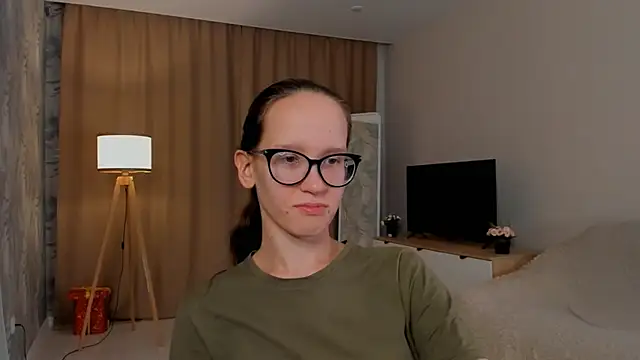 BettyBrowni online show from September 2025 04:11:01 PM