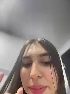 Paola  23 online show from February 2025 10:15:02 PM