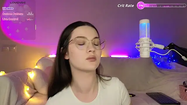 AokiAnna online show from November 2025 07:19:01 AM