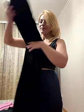 Snapshot of Unforgettable_ket chatting on January 2026 11:50:01 AM Unforgettable ket online show from January 2026 11:50:01 AM