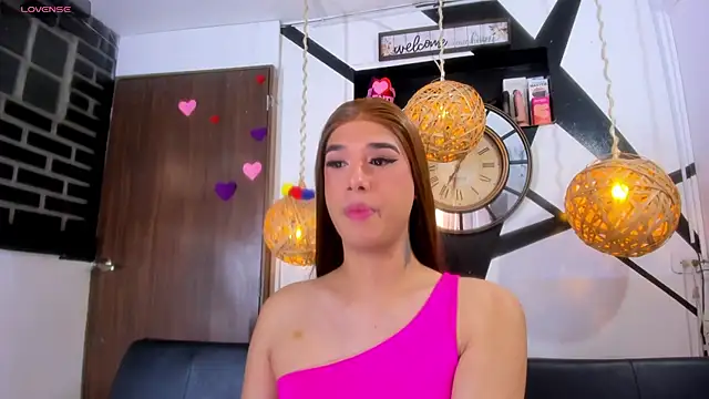 Snapshot of victoria_aleia_ chatting on June 2026 10:18:01 PM victoria aleia online show from June 2026 10:18:01 PM