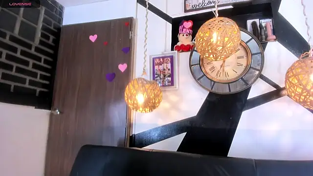 victoria aleia  online show from March 2026 12:15:02 AM