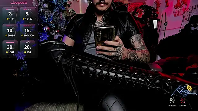 Snapshot of allanhurtss chatting on December 2025 06:02:02 PM allanhurtss online show from December 2025 06:02:02 PM