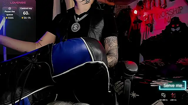 Snapshot of allanhurtss chatting on November 2025 05:12:02 PM allanhurtss online show from November 2025 05:12:02 PM