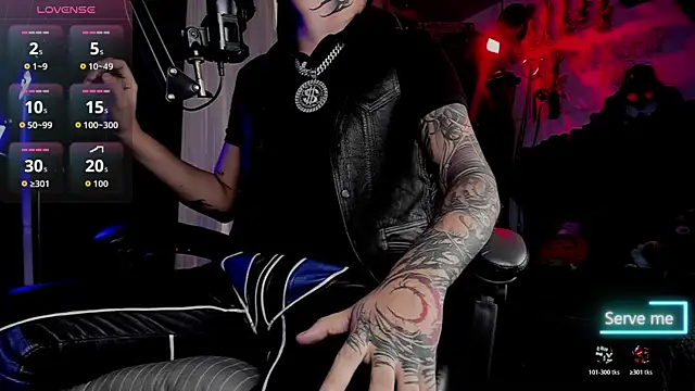 Snapshot of allanhurtss chatting on November 2025 05:50:01 PM allanhurtss online show from November 2025 05:50:01 PM