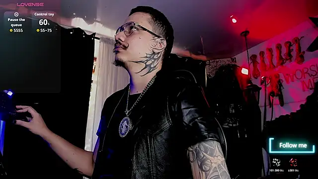 Snapshot of allanhurtss chatting on October 2025 05:45:02 PM allanhurtss online show from October 2025 05:45:02 PM