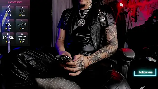 Snapshot of allanhurtss chatting on November 2025 10:25:02 PM allanhurtss online show from November 2025 10:25:02 PM