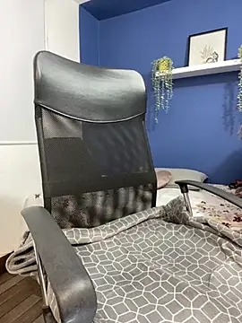 Isakeys  online show from September 2025 07:09:02 PM