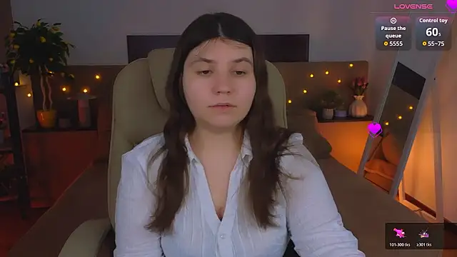 Viola  Shy online show from March 2026 10:00:02 PM