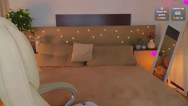 Viola  Shy online show from March 2026 09:15:02 PM