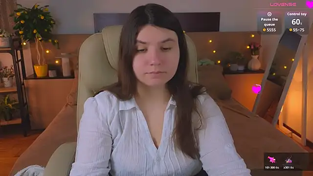 Viola  Shy online show from April 2026 08:13:01 PM