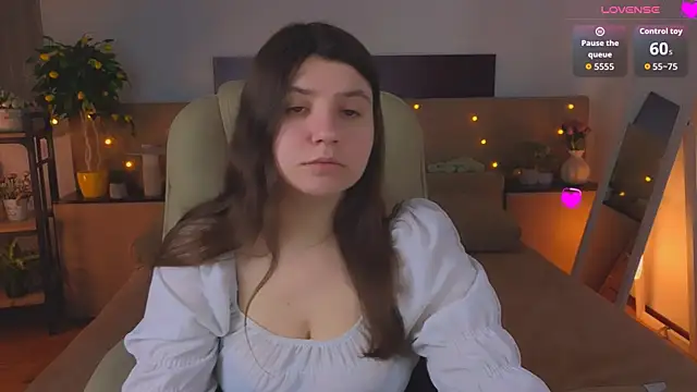 Viola  Shy online show from April 2026 08:31:01 PM