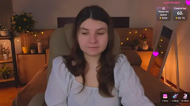 Viola  Shy online show from April 2026 08:15:01 PM