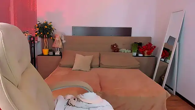 Viola  Shy online show from March 2026 09:33:01 PM