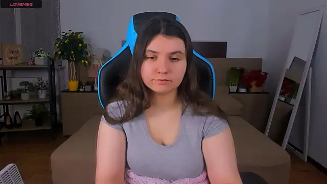 Viola  Shy online show from February 2026 03:37:01 AM