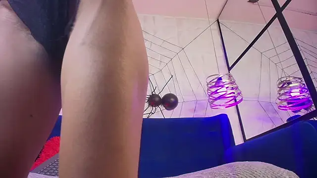 Snapshot of sarah_banks1 chatting on December 2025 03:22:02 AM sarah banks1 online show from December 2025 03:22:02 AM