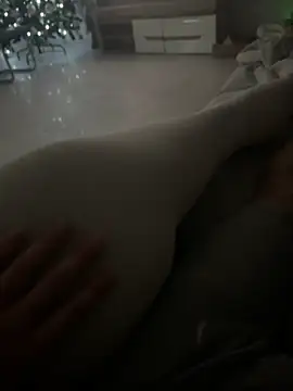 Snapshot of MateoKimiBi chatting on December 2024 02:04:01 AM MateoKimiBi online show from December 2024 02:04:01 AM