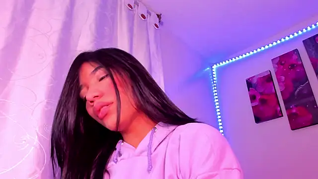 Alissarhys26 online show from March 2025 03:27:02 AM