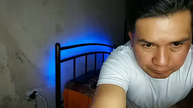 ferchoDC78 online show from March 2026 04:39:02 AM